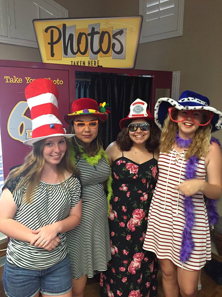 Traditional Vs Open Air Photo Booth- Which is better