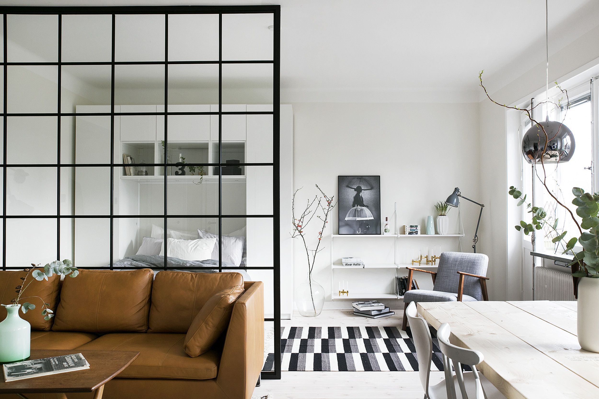 10 Tips for Arranging a One-Room Apartment | ArticleCube, image size:2500x1667