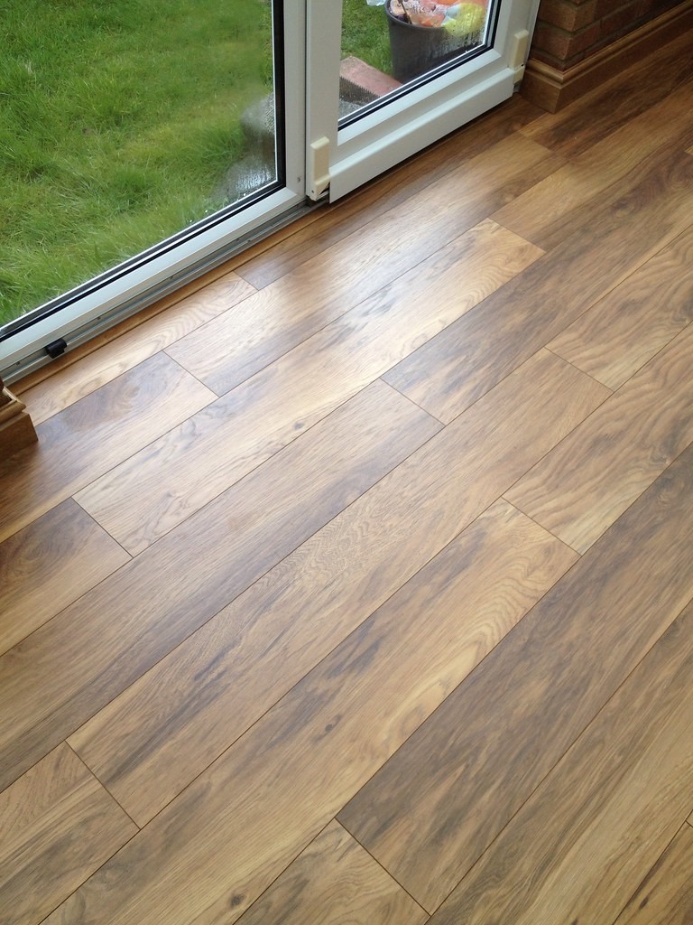Seal Laminate Flooring With Caulking, Is There A Way To Seal Laminate Flooring