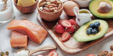 Crunch Without the Carbs: Smarter Snack Swaps for Low-Carb and Keto Lifestyles