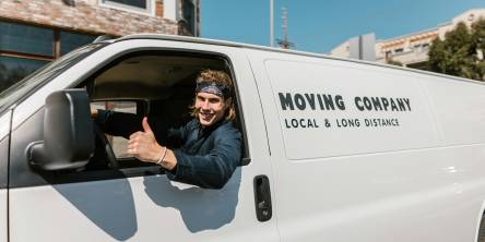 What to Look for When Hiring a Full-Service Moving Company