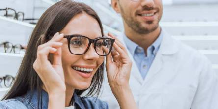 6 Reasons Why You Should See an Eye Doctor