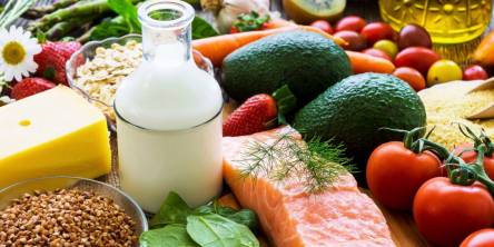 8 Foods and Drinks to Keep Your Teeth and Gums Healthy