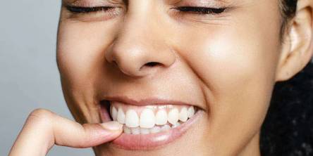 Veneers vs Dental Bonding: 6 Real Differences That Actually Matter in Everyday Life Veneers vs Dental Bonding: 6 Real Differences That Actually Matter in Everyday Life