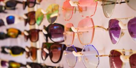Lens tint color