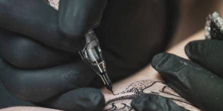 Red Ink Tattoos: What You Should Know – Self Tattoo