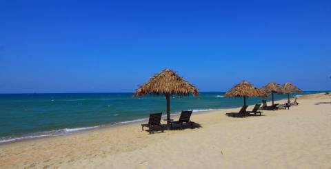 4 Easy Ways to Save On Your Next Vacation Beach