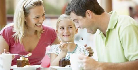 Happy Expatriate Family expat insurance