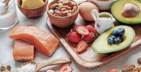 Crunch Without the Carbs: Smarter Snack Swaps for Low-Carb and Keto Lifestyles