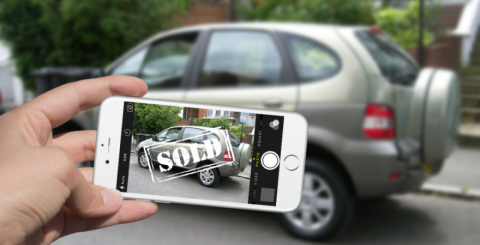 sell your car fast online taking photo before selling car online