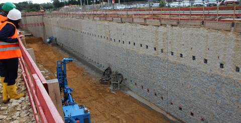 How Diaphragm Walls Differentiate From Piling Work Service