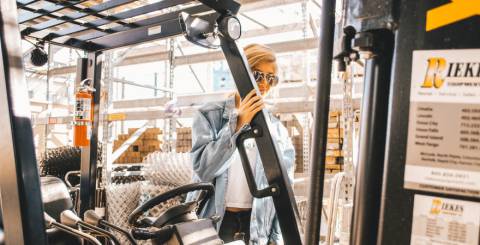 Which Are the Most Common Pieces of Material Handling Equipment Which Are the Most Common Pieces of Material Handling Equipment