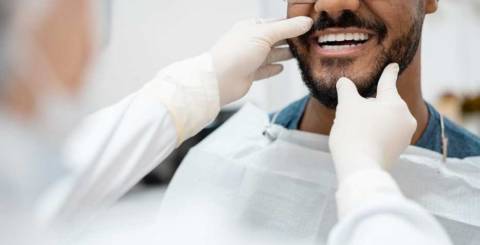 8 Facts About Teeth Whitening That Everyone Should Know 8 Facts About Teeth Whitening That Everyone Should Know