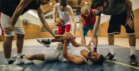 Top 7 Common Basketball Injuries and Treatment Options