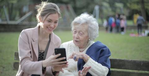 Why Is It Important to Visit a Podiatrist in an Elderly Age