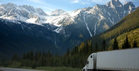 How Being a Freight Trucker is Great for Travel