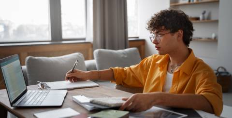 Freelance writer Freelance writer