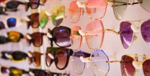 Lens tint color