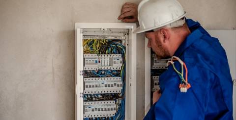 11 Things You Need To Know Before Hiring An Electrician