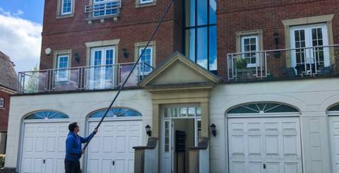 How to Keep the Interior and Exterior of your Home or Apartment Well-Maintained gutter cleaning